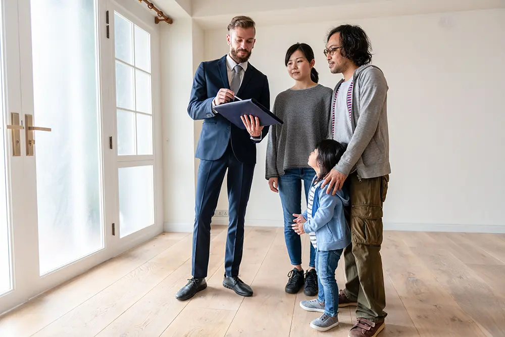 Family meeting real estate agent